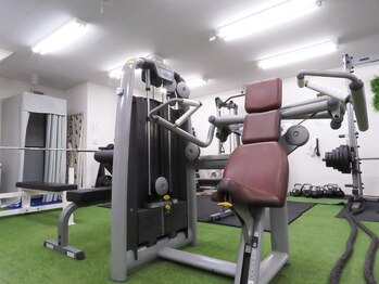 スリーエー(AAA)/ショルダープレス