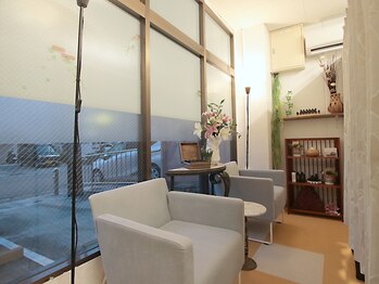 アクア 神戸(Aqua)/【待合スペース】