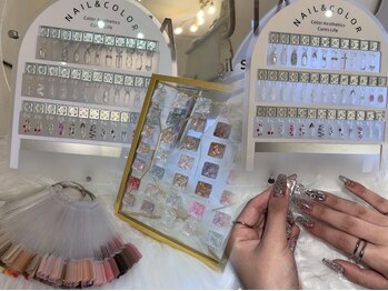 ルタネイル(Luta nail)の写真/【デザインにお悩みの方にオススメ♪】豊富なサンプルから自分好みにカスタムできるメニューが新登場!