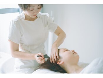 アロマと鍼灸サロンSALVIAの写真/辛い目、首、肩こりも癒されながら楽になる×美容鍼灸で小顔も目指せて一石二鳥