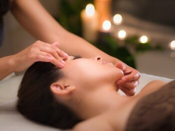 ツクヨミ/フェイシャルマッサージ