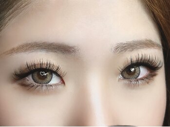 スランジェ横浜(Slange)の写真/ボリューム&軽さの【バインドロック】/ボリュームNo.1&持続力の【ダブルフラット】存在感のあるお目元へ＊