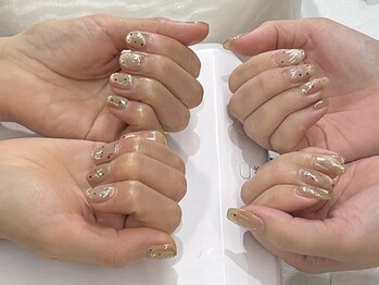 ネイルサロンルーミー(ROOMY)の写真/「何から始めれば?」という方必見!初めてでもリラックスして過ごせる温かな雰囲気と丁寧な施術◎