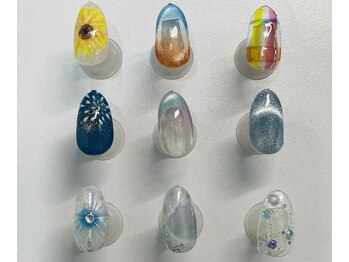 コモレビ(COMOREVI)の写真/季節のアートから定番アートまで