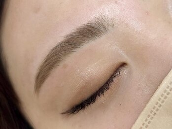 ビューステージ アイブロウサロン 新潟/アーチ眉デザイン