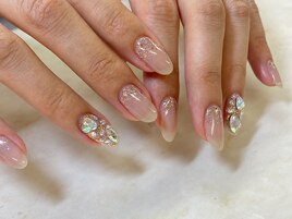 埋め尽くしネイル　￥11000～