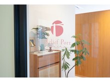 院内に入った瞬間、心までほどける香りに包まれます