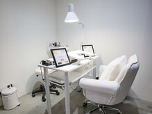 MINIM -JeWeL-【2/1OPEN(予定)】の雰囲気(サロンは白を基調とした半個室で落ち着く空間となっております♪)