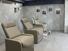 ハリウッドブロウリフト ワクシー 新宿西口店(HOLLYWOOD BROW LIFT WAXYYY.)
