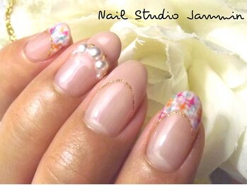 トレンドネイル