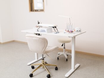 パルティー 大阪北浜店(PARTIE)の写真/《北浜ネイル/フィルイン》気軽に立ち寄れる駅徒歩2分の好立地◎完全個室のプライベートネイルサロン♪