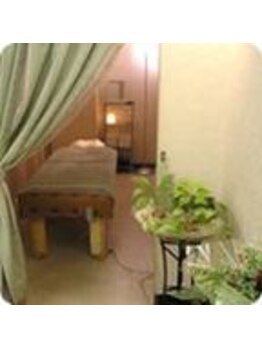 アール サロンアンドスクール/個室でゆったり