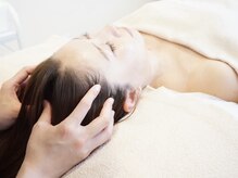 ヘッドスパで頭皮の血行を促進◎