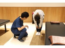 FRSスタジオ 横須賀中央店/施術前の可動域の検査