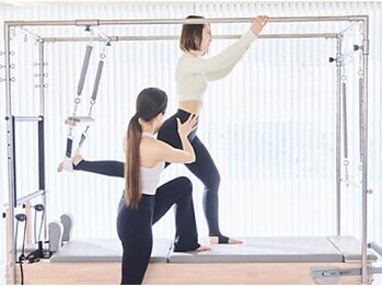 《整体×マシンピラティススタジオ》La pilates　豊中店【ラ ピラティス】の写真/《痩せながらメリハリボディを作りたい女性必見》身体全体を整え、根本から正しい身体づくりを目指します。