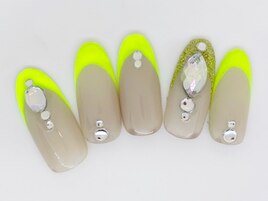 【自爪ネイル】ネオンフレンチ