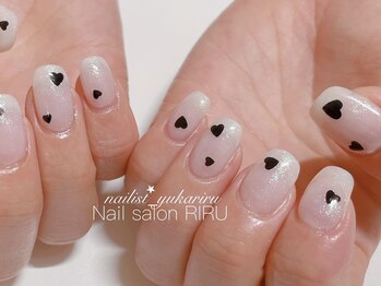 リル(RIRU)/黒ハートネイル