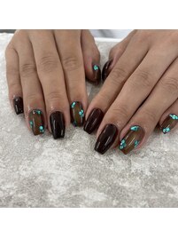 お花の個性派ネイル