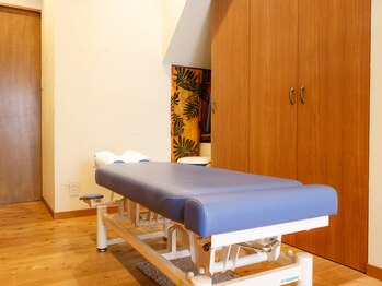 モモサロン(MoMo Salon)/整体、もみほぐしベッド