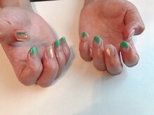 アモールネイル(amor nail)/グリーンのトレンドネイル