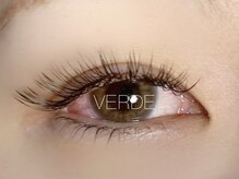 ベルデ(VERDE)/目尻長めでアイライン効果も◎