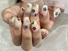 持ち込みデザイン　花ネイル