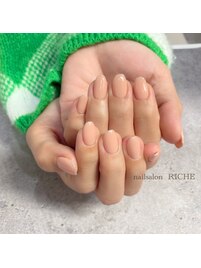 細フレンチネイル
