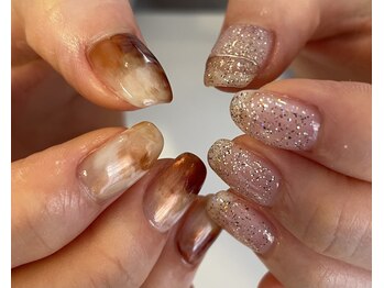 カフェラテカラー　ラメ