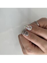 ムーイ 外苑前(mooi.)/hologram × paint art