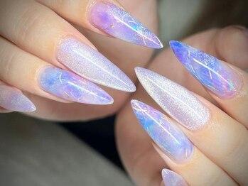 ネイルズ バイ ユンユ 原宿(nails by YunYu)の写真/爪が短い方も長さ出しで理想のネイルに♪長さ出しで指先をより美しく魅せる☆モチが良いところも嬉しい◎