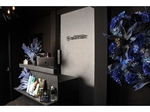 エイティスト(EiGHTiEST)の雰囲気(【完全個室】黒を基調とした清潔ゆったり空間♪)