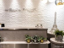 ビューティジーン 梅田店の雰囲気（美容室の中にあるアイビューティーサロン。受付は同じです♪）