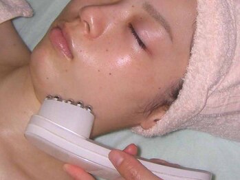 癒しの整体 アペーゼ/針を使わずヒアルロン酸導入！