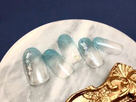 グリーンフレンチネイル