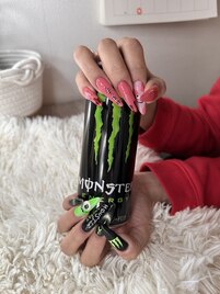 モンスター風個性派アートネイル