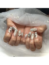 ワンカラー×グラデ　蝶々ネイル