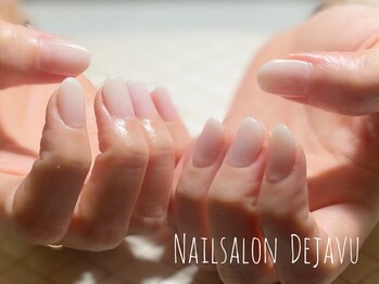 デジャヴ(Dejave)/ホワイトグラデーションネイル