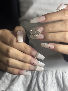 イプセネイル(ipssae nail)の写真/〈長さだしOK〉コンプレックスを自信に◇短い・折れた爪も自然な仕上がり.理想のフォルムで手元を美しく♪