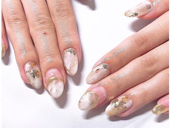 ダリアリー(Darialy)/