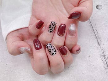 ヒョウ柄ネイル