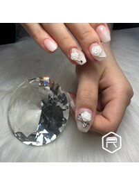 白グラデーションネイル