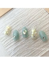 アムルーズ(Amoureuse)/シェルネイル♪