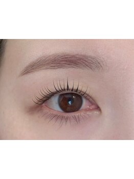 ナチュラル上品な目元にしたい