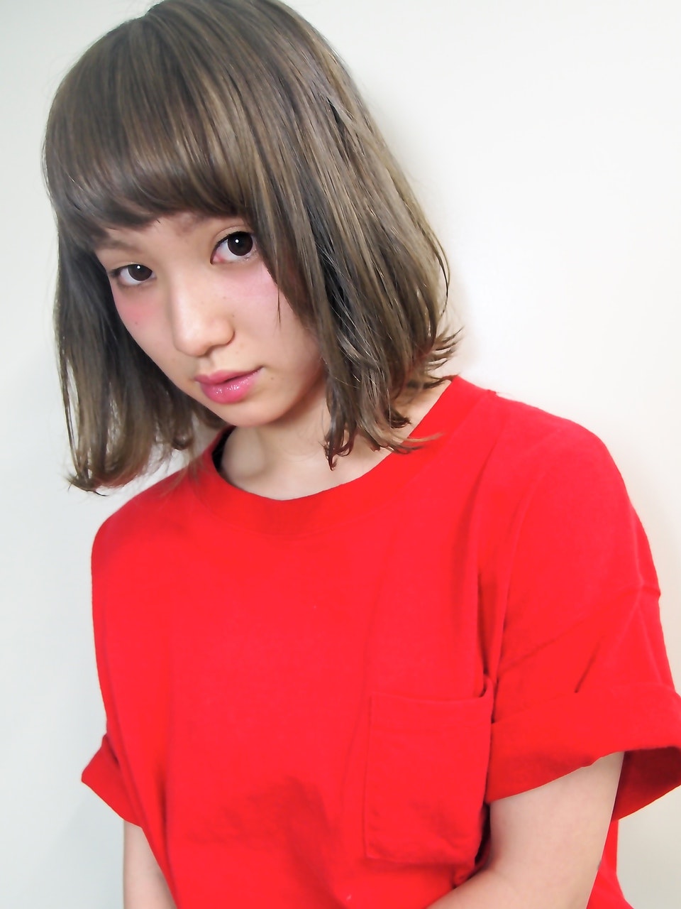 外国人風ヘアは上級者向け 意外と取り入れやすい オシャレに差がつく外国人風ハイトーンカラー ホットペッパービューティーマガジン