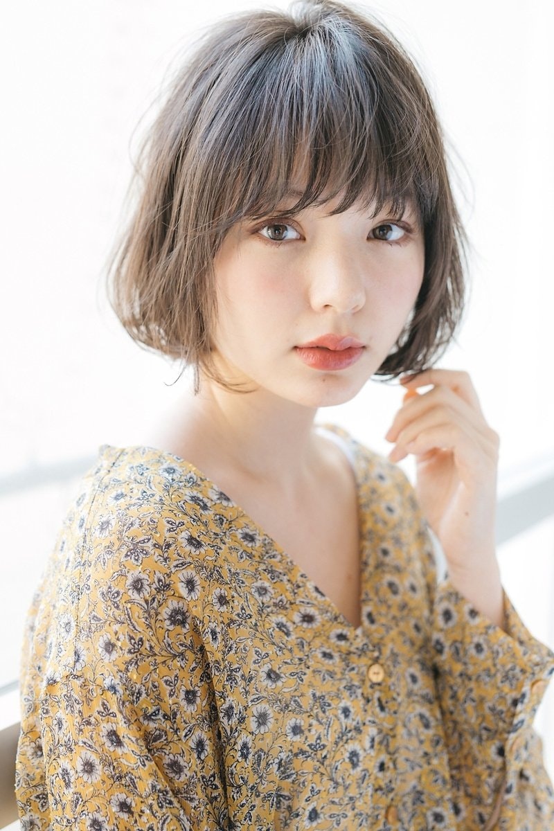 18 春 切りっぱなしボブのヘアスタイル特集 毎日使えるヘアアレンジもご紹介 ホットペッパービューティーマガジン