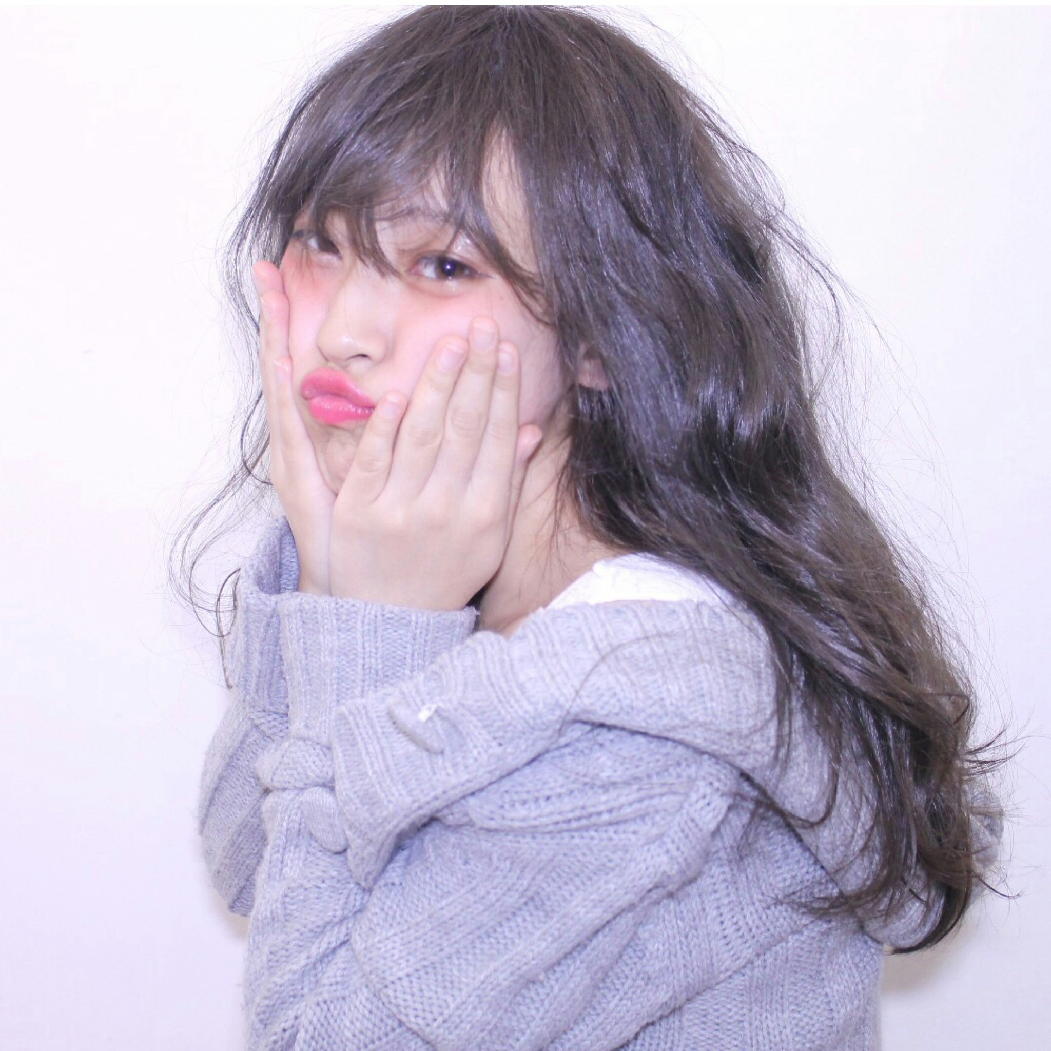 黒髪といってもいろいろなカラーがあります!トーンを変えて楽しんで♡のサムネイル画像