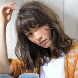 髪色をオリーブカラーでアンニュイに♡大人女子におすすめ“こなれへア”にチェンジ!