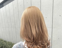 オシャレさんは今 ミルクティーカラーに夢中 旬の髪色を手に入れて ホットペッパービューティーマガジン オシャレさんは今 ミルクティーカラーに夢中 旬の髪色を手に入れて ホットペッパービューティーマガジン