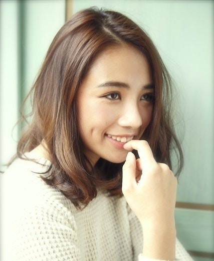 センター分けショートならセクシーで可愛く変身できちゃうんです ホットペッパービューティーマガジン