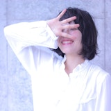 ジグザグ分け目でトップをふんわり♡オシャレ女子必見、小顔の秘密はここにもあった!